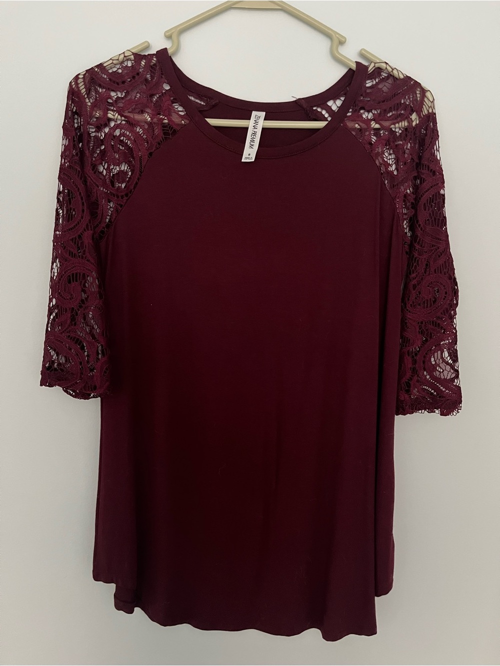 Zenana Premium Women’s Burgundy Lace 3/4 Sleeve Tunic Top Size Small